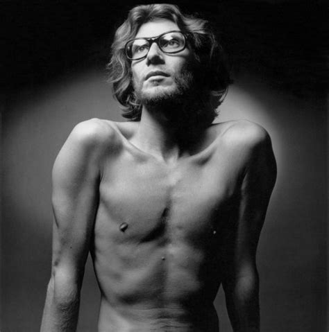 Yves Saint Laurent, il suo nudo immortalato da Sieff nel 1971 va 